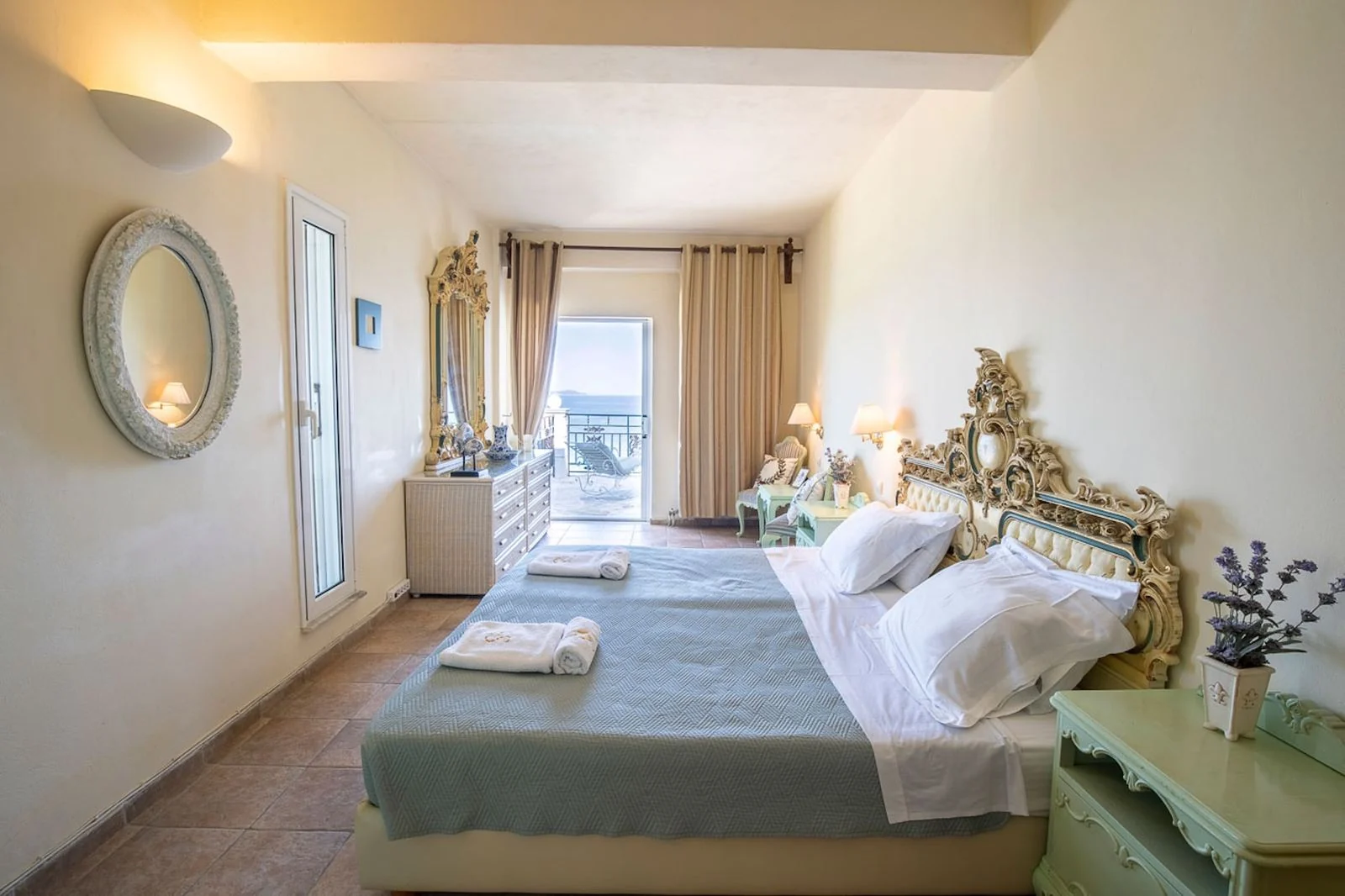 Bedroom suite with sea view, Corfu villa