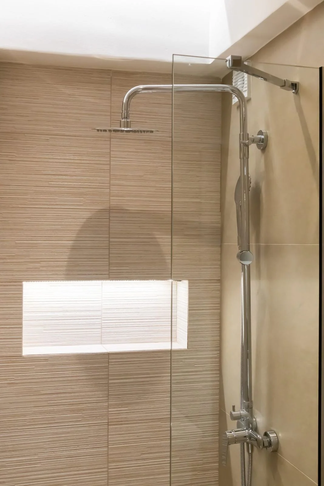 Rain shower, Palaio Faliro apartment